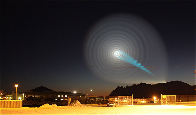 O extraordinário fenómeno luminoso no céu da Noruega